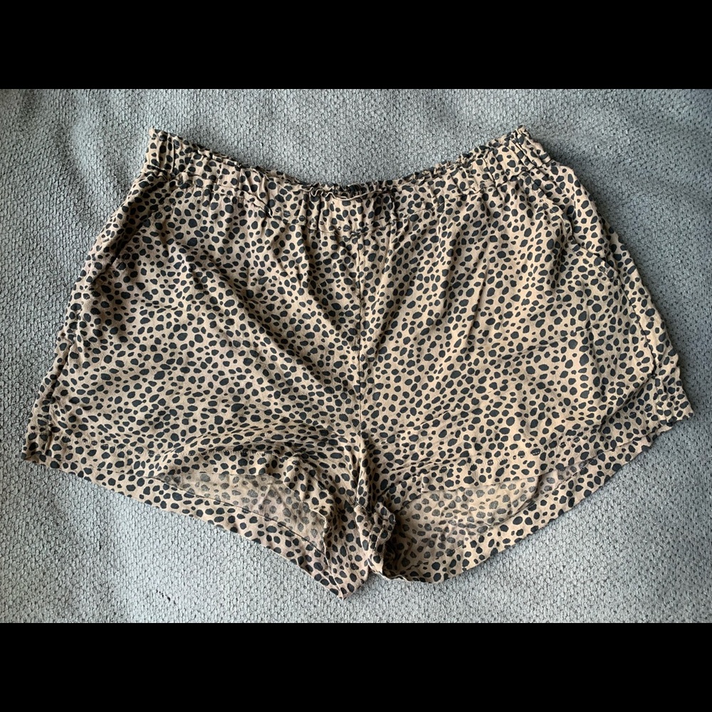 Aerie Leopard print flowy shorts